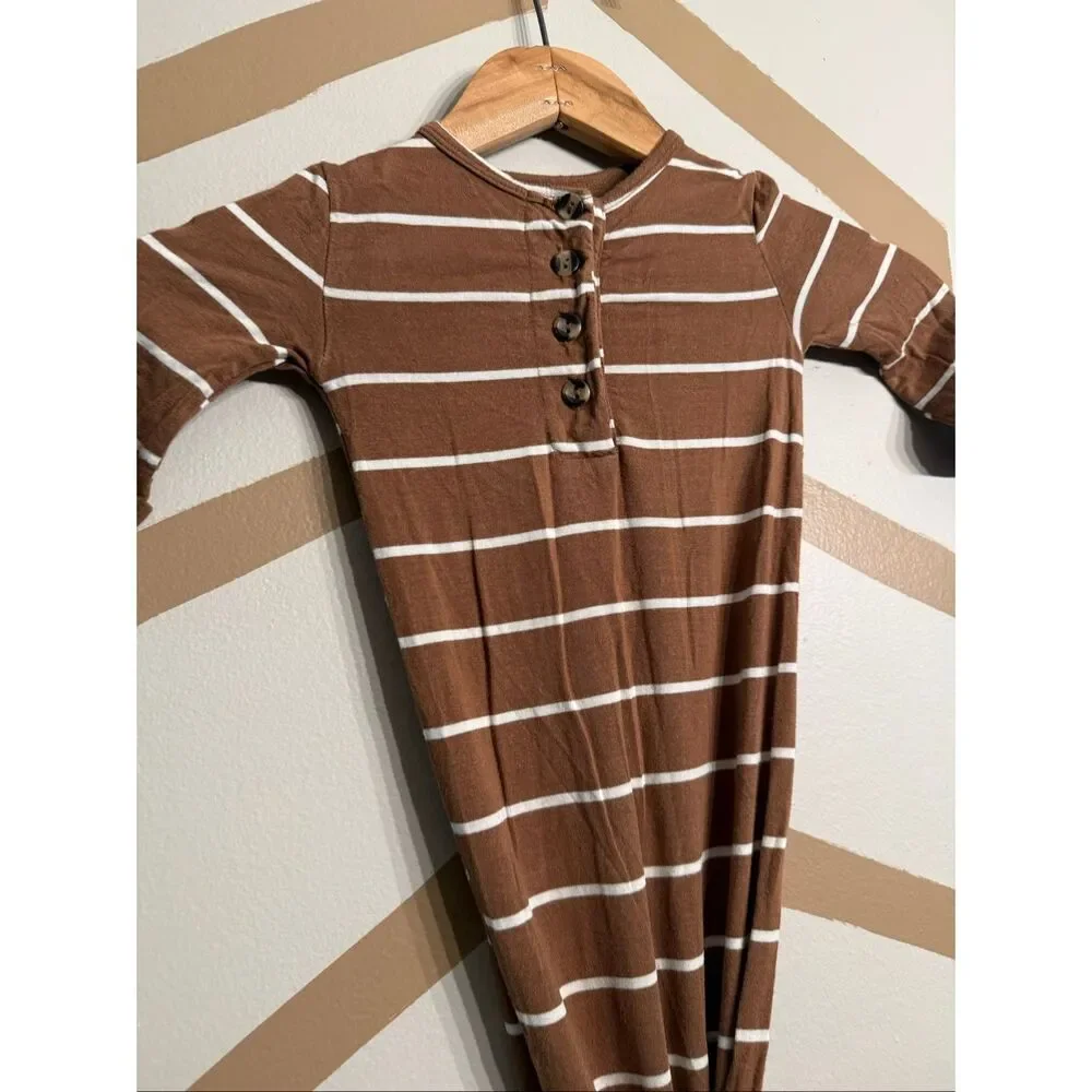 Lou Lou and Company brown White Striped Knotted Sleeper Gown Size‎ Newborn
